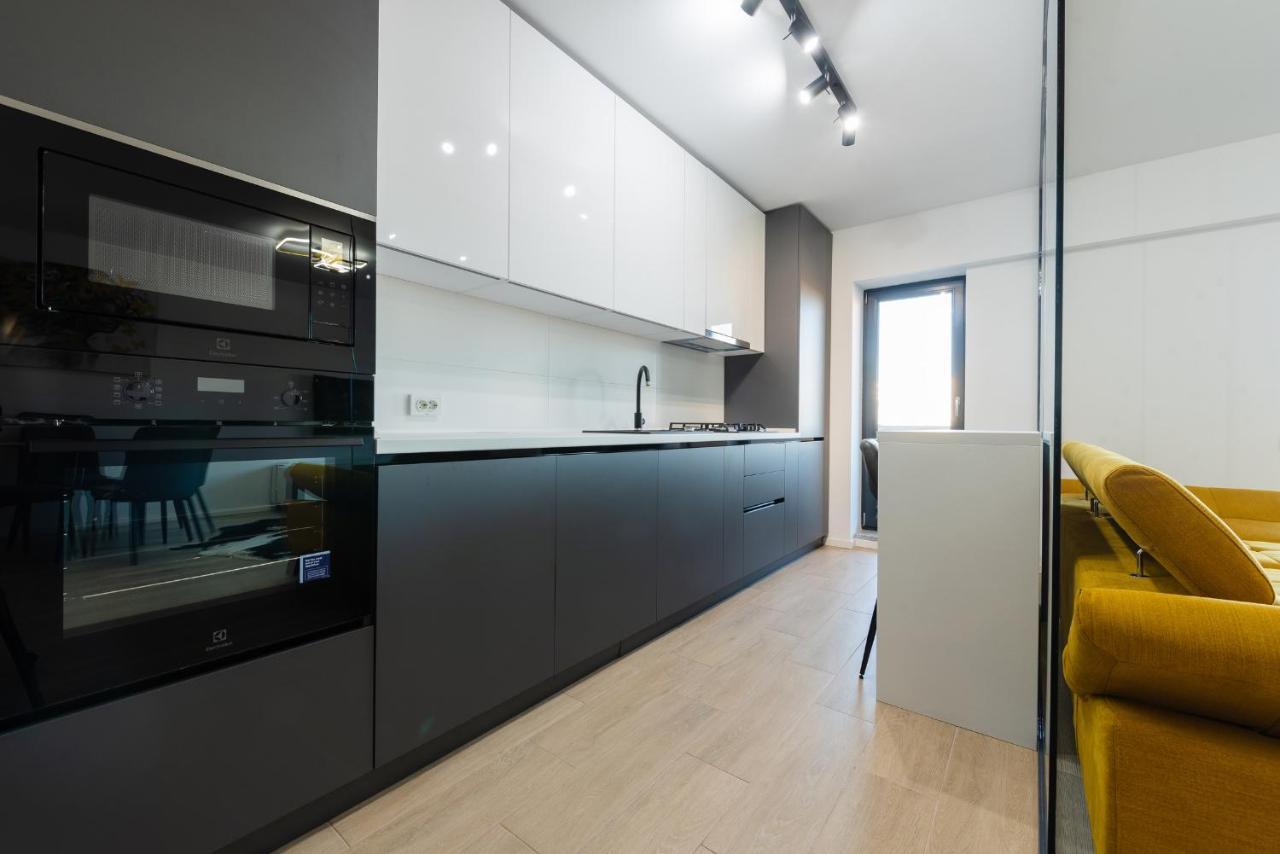 Vanda - Park-View Apartment With Private Balcony Bucareste Exterior foto